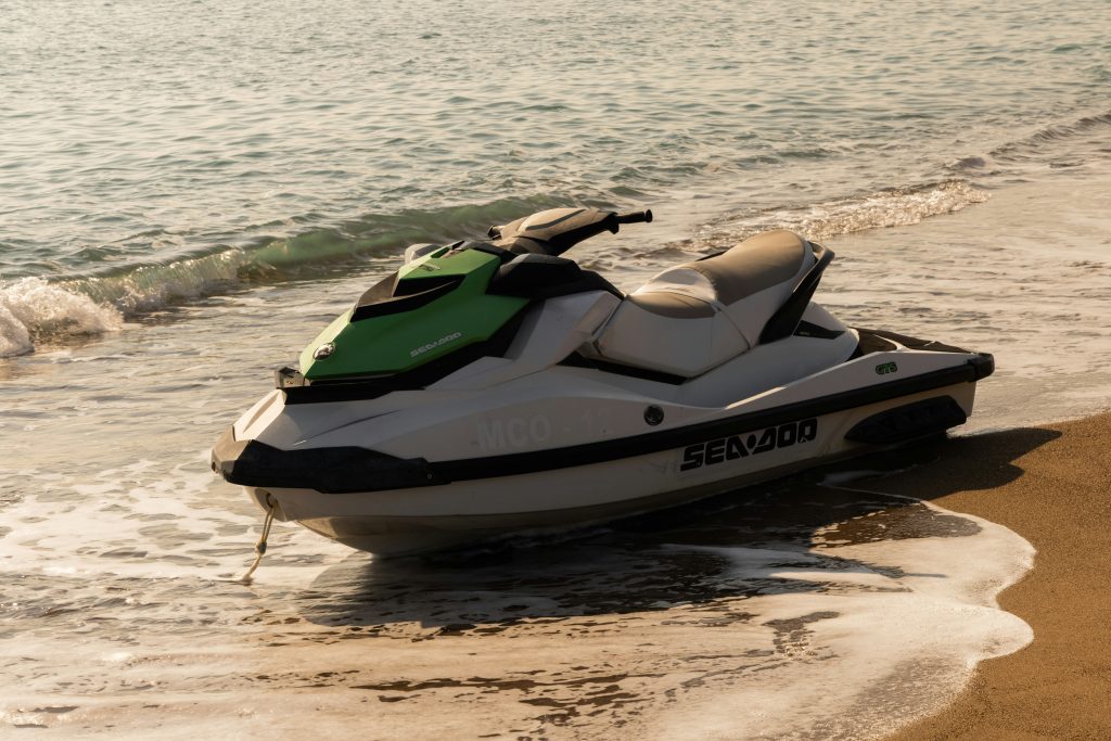 Jet ski y esnórquel en Bahía Chileno